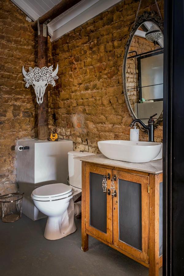 1 Queen Vic Otel Darling Dış mekan fotoğraf